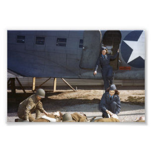 Impression Photo Infirmières et médecin de vol d'USAAF s'inquiét