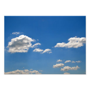Impression Photo Le ciel est bleu et les nuages blancs passent