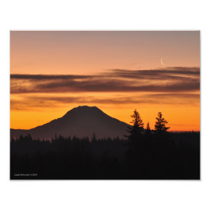 Impression Photo Le Mont Rainier et la lune du croissant