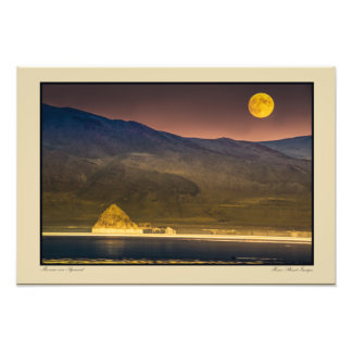 Impression Photo Montée de la Pleine lune au-dessus de Pyramide