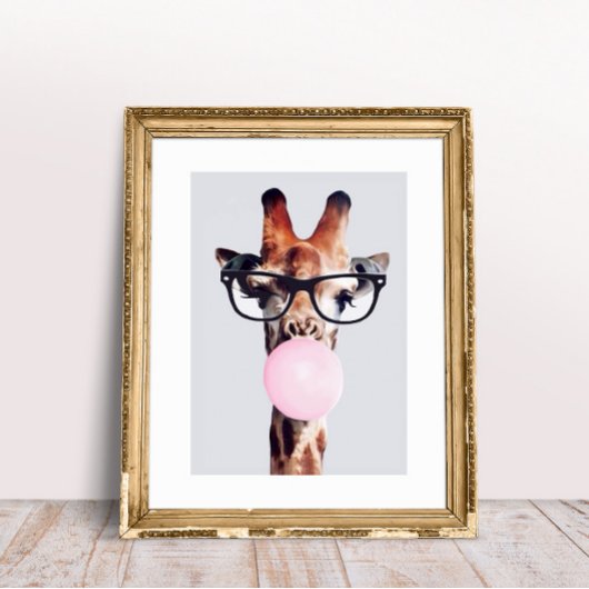 Impression Photo Princesse Giraffe soufflant rose bulle gomme