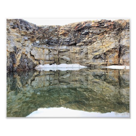 Impression Photo Réflexions De Mur De Falaise Rocheuse Dans Pond 3 (Devant)