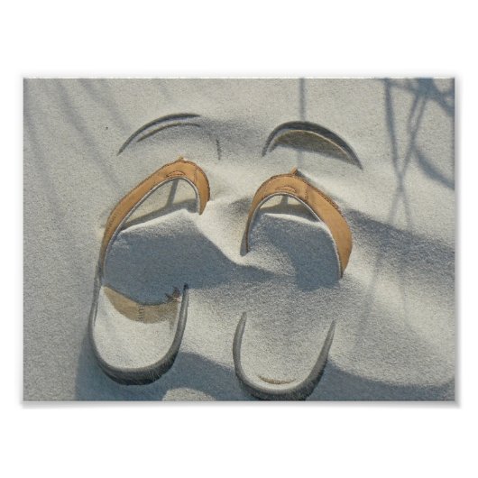 Impression Photo Sandales dans l'empreinte de sable (Devant)