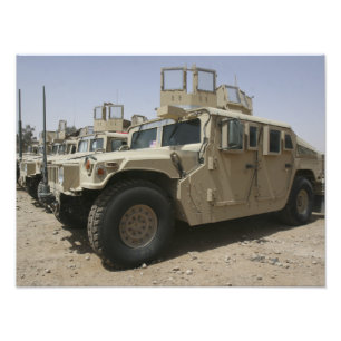 Impression Photo Une rangée d'humvees de la politique militaire de