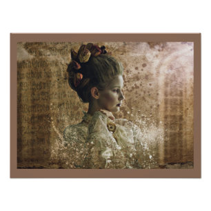 Impression Photo Victorian Ghost Lady in Waiting