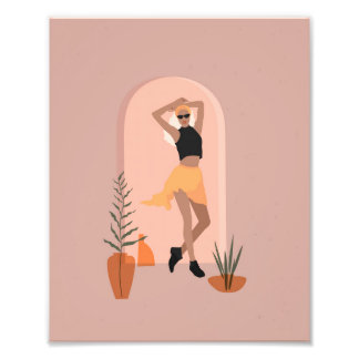 Impression Photo Woman in minimalist style skirt dancing