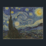 Impression Sur Bois Nuit étoilée par Vincent Van Gogh<br><div class="desc">Starry Night de Vincent Van Gogh, huile sur toile 1889, est un tableau paysager d'un vaste tourbillon d'étoiles brillantes sur un paysage de ville lointaine et de collines ondulantes, avec un seul cyprès au premier plan comme une flamme vert foncé. Van Gogh a peint son chef-d'oeuvre étoilé non pas de...</div>