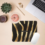 Impression Zebra Noir et Or | Monogramme<br><div class="desc">Les tapis de souris personnalisés sont la réponse à un bureau ennuyeux. Les collègues, les enseignants et les amis adoreront nos tapis de souris. N'oubliez pas d'en acheter un pour vous-même afin d'améliorer votre vie professionnelle ! Tout le monde a un ordinateur et les tapis de souris sont une nécessité...</div>
