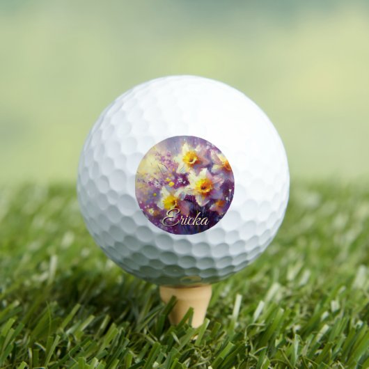 Impressionist Daffodil Floral Paarse gepersonalise Golfballen (Insitu Shirt)