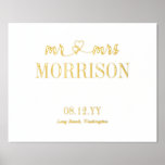 Impressions Dorure Coeurs M. & Mme Nom Mariage Date<br><div class="desc">Impression mariage romantique avec m & mrs connecté avec des coeurs interverrouillés,  votre nom de famille partagé en élégantes grandes lettres,  votre date de mariage,  et l'emplacement du mariage,  le tout en feuille d'or sur un arrière - plan blanc.</div>