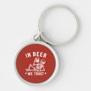 In bier vertrouwen we chillende skelet Beer Pong Sleutelhanger