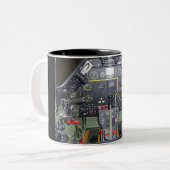 In de cockpit tweekleurige koffiemok (Voorkant links)