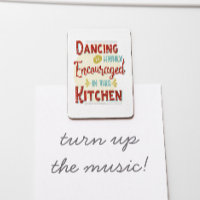 In deze keuken wordt het dansen sterk aangemoedigd