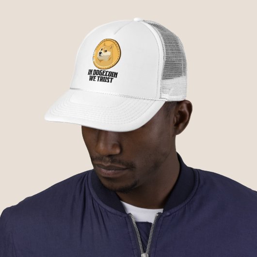 In Doekoetsen in We Trust Funny Cryptocurrency Trucker Pet (In situ)