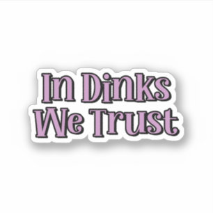 In drankjes vertrouwen we op Paarse pickleball Sticker