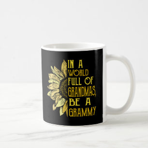 In een wereld vol oma's ben je een grammijn zonneb koffiemok