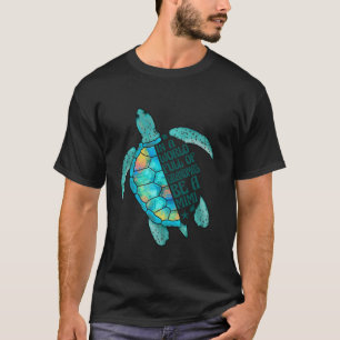 In een wereld vol oma's een Mimi Zee schildpad M T-shirt