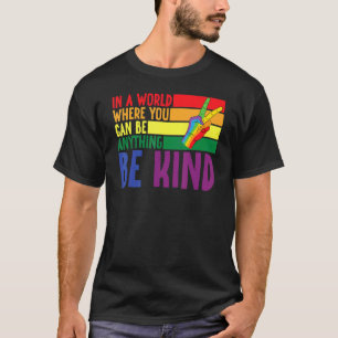 In een wereld waar je elke regenboogvrede kunt zij t-shirt