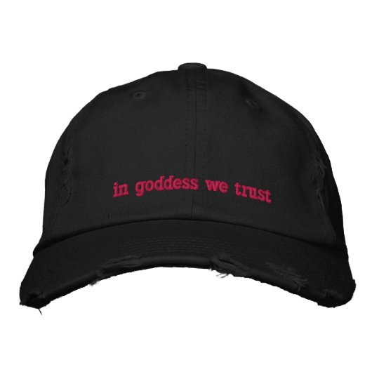 In Goddess We Trust Women's Baseball Pet (Voorkant)