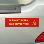 In het Sovjet-Rusland drijft de auto je! Bumpersticker (Op auto)