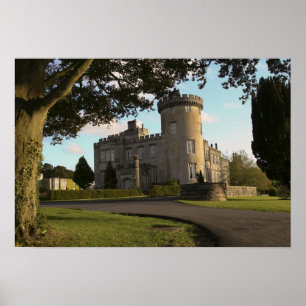 In Ierland is de ingang van het Dromoland Castle Poster