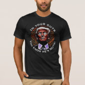 "In je darmen weet je dat hij gek is" met Trump T-shirt (Voorkant)