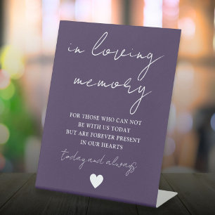 In Loving Memory Elegante Schrift Purper Reclamebord Met Voetstuk
