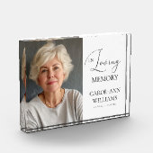 "In Loving Memory" Gedenkteken, naam, foto (Links)