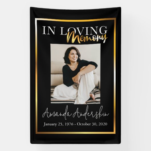 In Loving Memory Gouden begrafenisfoto Spandoek (Verticaal)