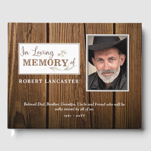 In Loving Memory rustiek hout, begrafenisfoto Gastenboek (Voorkant)