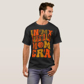 In mijn basketbal mam tijdperk t-shirt (Voorkant volledig)