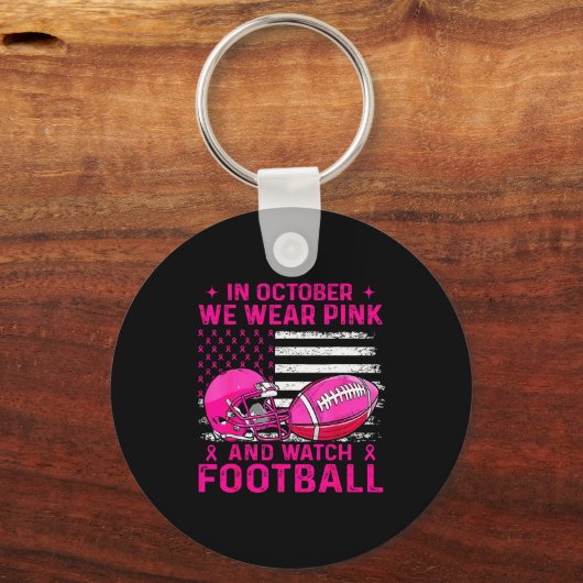 In October We Wear Nk Breast Cancer Flag Football Sleutelhanger (Voorkant)