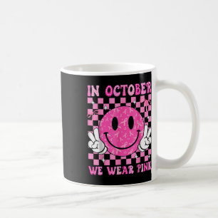 In oktober Draag we het roze borstkankerbewustzijn Koffiemok