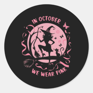 In oktober Draag we roze heks halloween breast can Ronde Sticker