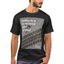 In omgekeerde soort dag T-shirt HEREN
