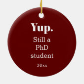 In Progress Burgundy PhD Student Keramisch Ornament (Achterkant)