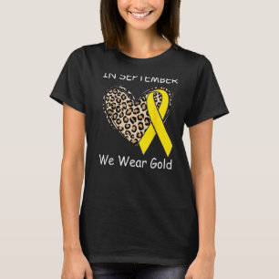 In september Draag we gouden luipaarhoorn en G T-shirt