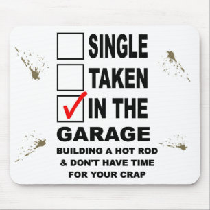 IN THE GARAGE BUILDING A HOT ROD MUISMAT