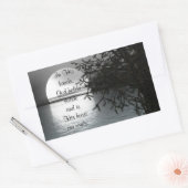 In zijn handen reflecterende maan Sticker (Envelop)