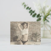 Incroyable ! Photographie de lingerie modèle carte (Debout devant)