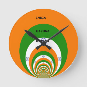 India Nationale Vlag Kleuren Design met "Hakuna Ma Ronde Klok