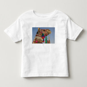 INDIA, Rajasthan, Pushkar: PUSHKAR KAMEELMARKT, Kinder Shirts