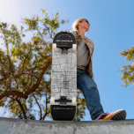 Indianapolis, Indiana City Map Skateboard<br><div class="desc">Une carte unique de la belle ville d'Indianapolis,  Indiana. Ce skateboard présente une carte de la ville à l'intérieur d'une frontière noire en haut et en bas. Une façon amusante de représenter la ville que vous aimez et habitez!</div>