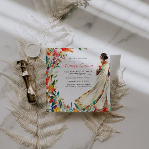 Indiase bruid in sari Bloemrijke Mehendi-viering