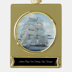 Indiase marine zeiltrainingsschip Tarangini Verguld Banner Ornament