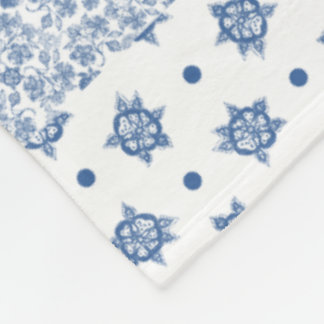Indigo Blue, White Faux Patchwork Fleece Blanket Deken