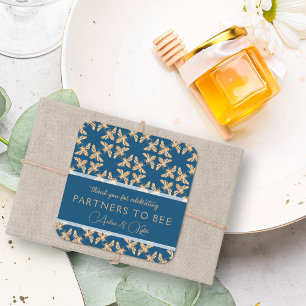 Indigo & Honeycomb Golden Bee Wedding Shower Vierkante Sticker