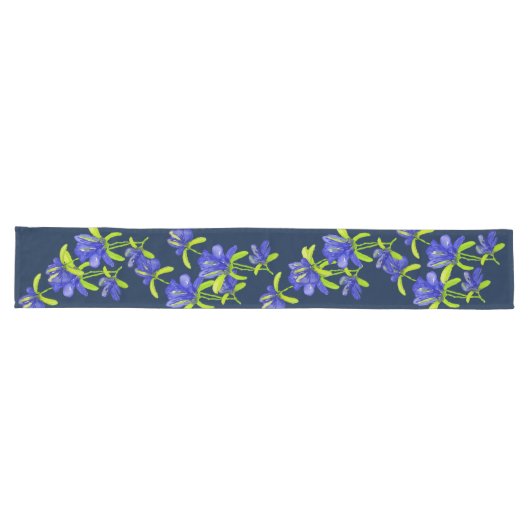 Indigo Iris Flowers Waterverf Handbeschilderd Lange Tafelloper (Horizontaal)