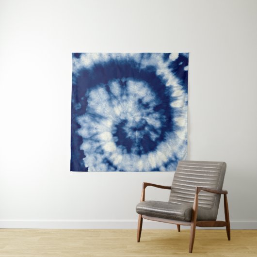 Indigoronde. Bohemiene Tie Dye. Blue Roll Psychede Wandkleed (In situ)