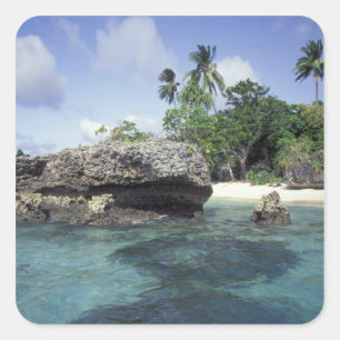 Indonesië. Rotsformaties langs de kust Vierkante Sticker